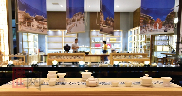 出招谋变，“两传”经验抢占陶瓷发展新高地 - 憨鼠网