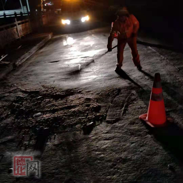下班高峰交警来电咋回事？路网分中心值守人员“坐不住了” - 憨鼠网