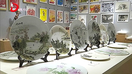 师生陶艺书画作品展 纪念改革开放四十周年 - 憨鼠网