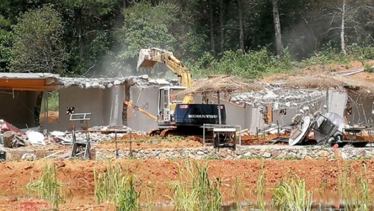 德化县坚决拆除森林公园区域内大型“两违” - 憨鼠网
