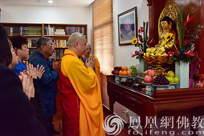 厦门南普陀寺获赠清代仿何朝宗德化白瓷观音立像 - 憨鼠网