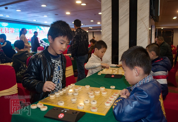 德化举办象棋比赛 111名棋手斗智斗勇 - 憨鼠网