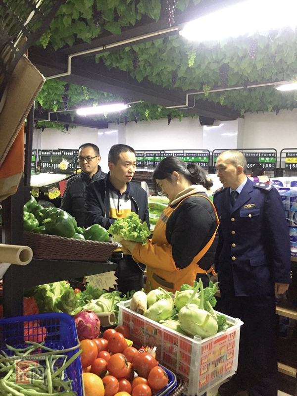 县市场监管局开展节日市场消费安全检查 - 憨鼠网