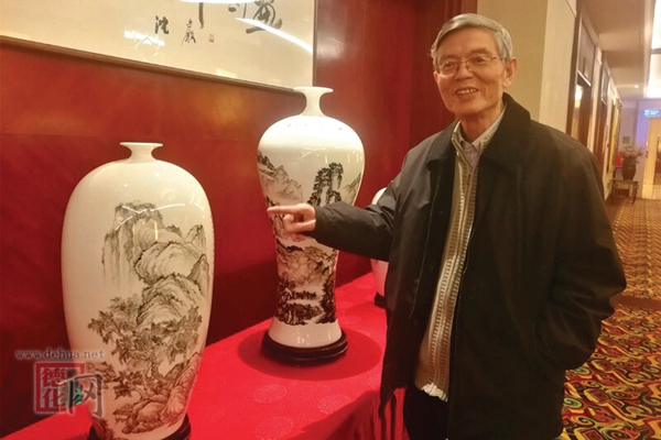 当代著名书画家沈岩：德化陶瓷与中国画结合相得益彰 - 憨鼠网