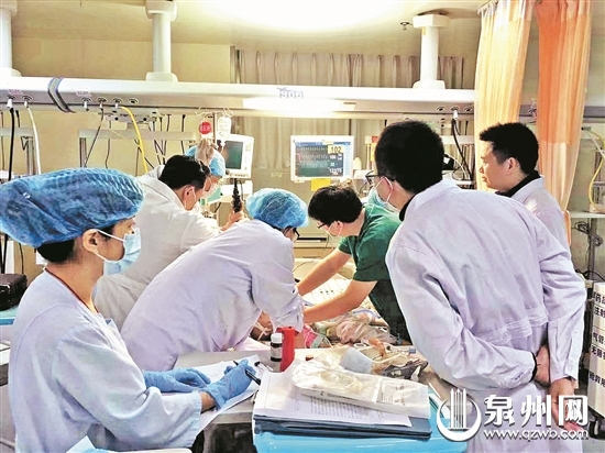 德化1岁男童被一颗花生卡气管 未满5岁孩子不宜吃坚果 - 憨鼠网