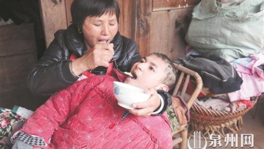 留守妈妈的无言大爱 - 憨鼠网