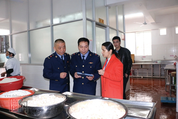 打造“明厨亮灶” 保证舌尖安全 - 憨鼠网