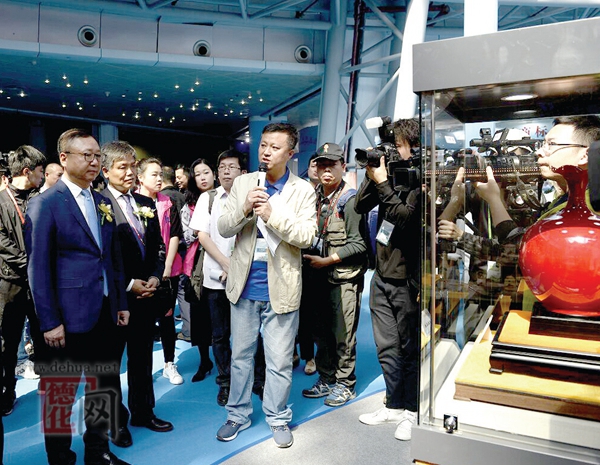 金砖国礼瓷亮相第五届“海丝品博会” - 憨鼠网