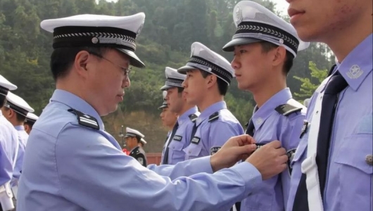 舍己救人英雄刘才添入围“感动福建十大人物评选”候选名单 - 憨鼠网