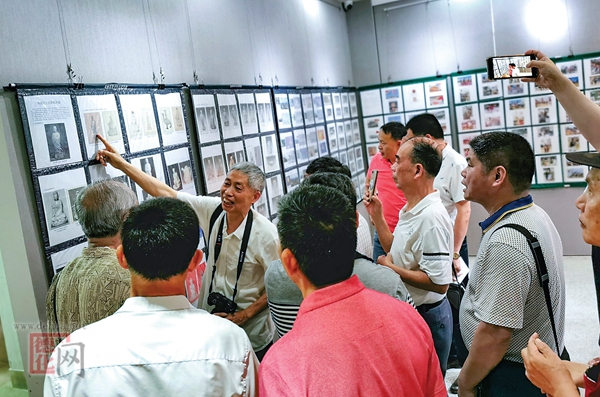 我县举办喜迎新中国成立七十周年邮展 - 憨鼠网