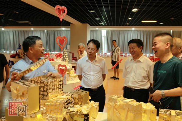 德化县美术家协会组织到厦门参观考察写生 - 憨鼠网