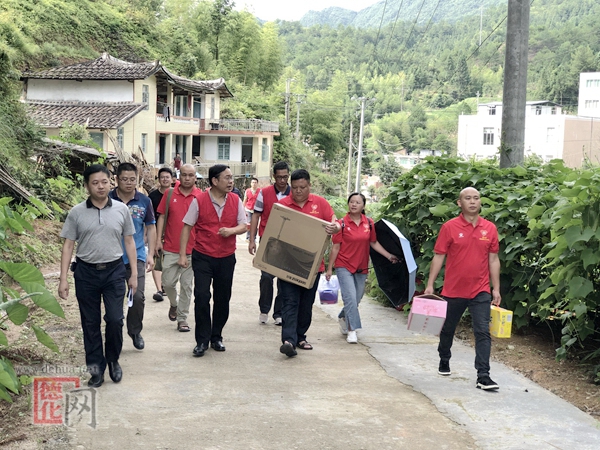 泉州市残联到大铭乡开展走访慰问挂钩贫困户活动 - 憨鼠网