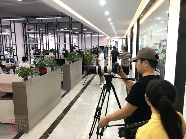 广播影视编导岗位“大练兵” - 憨鼠网