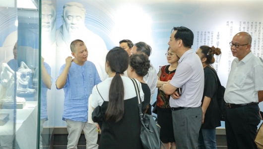 瓷言——颜松柳陶瓷艺术作品展于北京恭王府开幕 - 憨鼠网