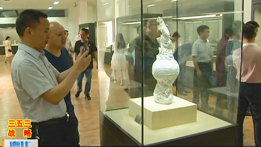 “瓷塑绽荣光 逐梦新时代”瓷塑作品展开展 - 憨鼠网
