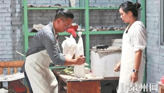 铿锵玫瑰的泥人岁月——林雪丽二十五载陶瓷生涯录 - 憨鼠网