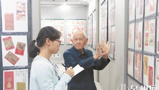 八旬老人收藏上万个南洋红包封  精挑细选4000多个在德化图书馆展示 - 憨鼠网