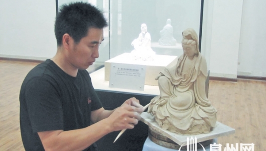 刘铭志：铭记文化经典，志在传承“瓷心” - 憨鼠网
