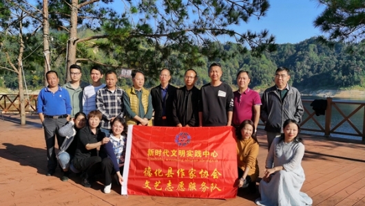 县作协组织采风团走进桂阳乡挖掘乡村文化素材 - 憨鼠网