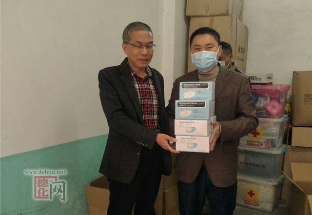 爱心乡贤：心系家乡 共抗疫情 - 憨鼠网