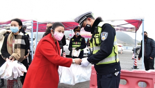众志成城 爱心捐赠助力疫情防控 - 憨鼠网