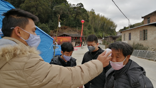 德化：发挥光和热 元宵“疫线”守夜 - 憨鼠网