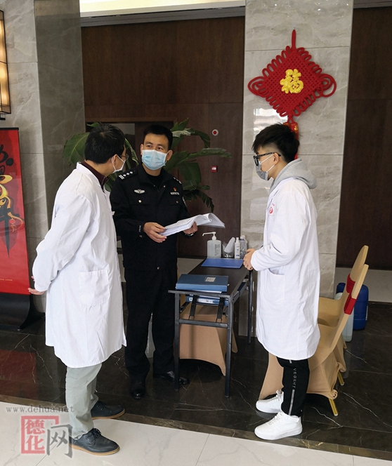 曾昭良：坚守战“疫”最前线 筑牢第一道关卡 - 憨鼠网