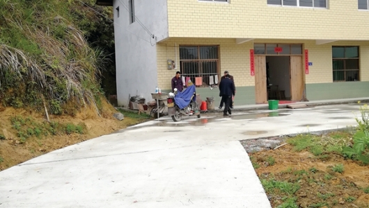 路平坦了 心舒坦了 - 憨鼠网