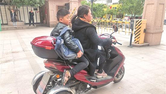 高位截肢妈妈:“孩子是我坚持下去的动力” - 憨鼠网
