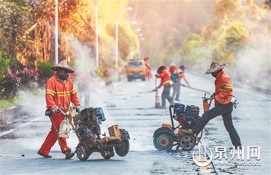 修复道路保畅通 - 憨鼠网