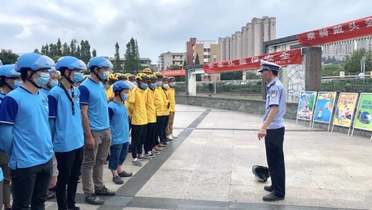 德化：警企携手，绷紧“一盔一带”安全弦 - 憨鼠网