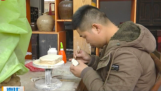 徐文略：匠心打造别具一格的陶瓷印章 - 憨鼠网