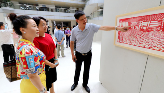 “海丝韵·瓷都情”——德化县杨梅乡云溪刻纸作品展在晋江展出 - 憨鼠网