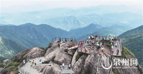 亮出“世界瓷都·自在德化”全域旅游品牌 石牛山景区开园迎客 - 憨鼠网