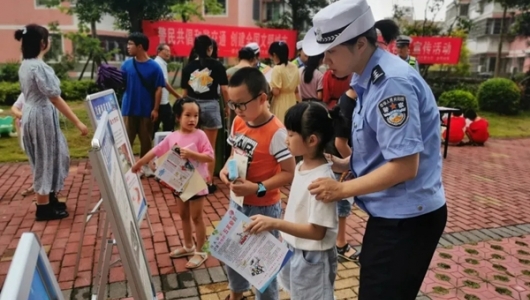 德化团县委开展“安全出行，快乐随行”交通安全主题系列活动 - 憨鼠网