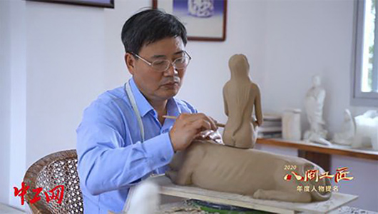 赖礼同：千年德化白瓷 匠心淬炼人生 - 憨鼠网