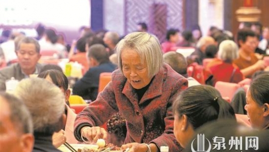 “千叟宴”贺佳节 - 憨鼠网