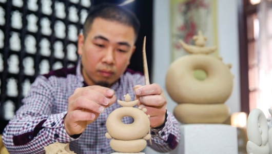 白瓷立体汉字妙趣横生 - 憨鼠网