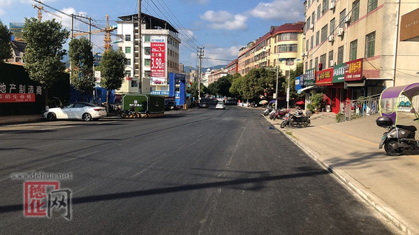 加快道路提升 优化人居环境 - 憨鼠网