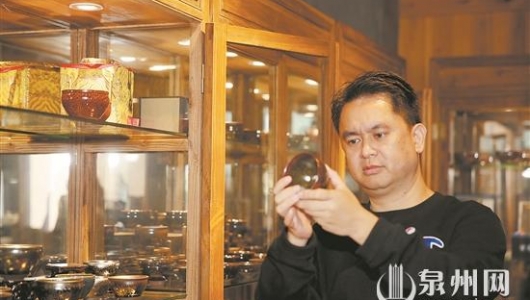 情牵“中国白” 化出万道虹 - 憨鼠网