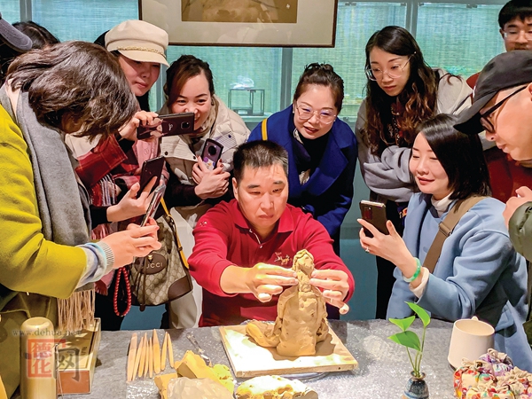 “德化瓷”联展在福州举办 - 憨鼠网