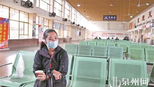 憾！“新车站女婴”守候无果 - 憨鼠网