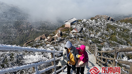 玉树琼枝！德化石牛山雾凇美景扮靓景区 - 憨鼠网