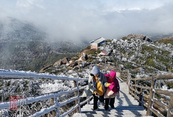 石牛山雾凇扮靓景区 - 憨鼠网