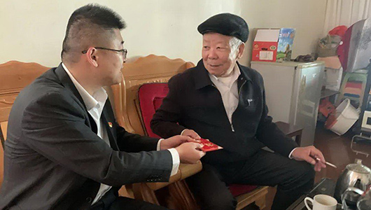 慰问送福，情暖农信 - 憨鼠网