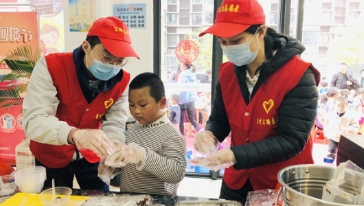 传统元宵佳节到，汤圆花灯齐欢闹 - 憨鼠网