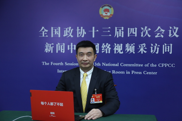 全国政协委员郭文圣：精美瓷器做出来摆出来还要传出去 - 憨鼠网