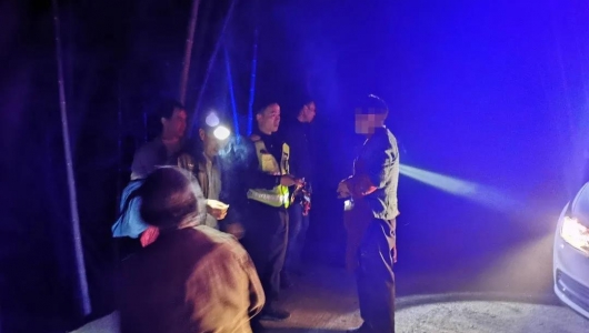 两妇女深山走失，德化民警8小时地毯式搜寻…… - 憨鼠网