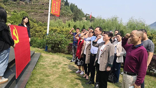 县委老干部局开展 “学党史、忆初心、聚合力”主题党日活动 - 憨鼠网