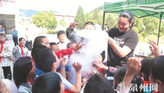 流动少年宫走进德化 - 憨鼠网